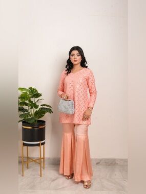 Women’s Peach Lace Eyelet Long-Sleeve Tunic Top